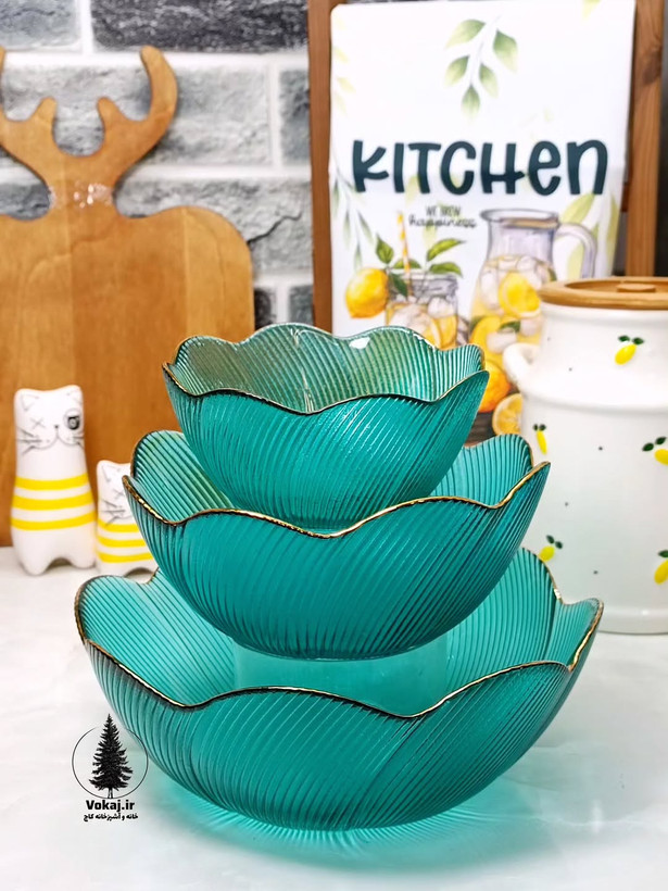 کاسه شیشهای گلبرگی